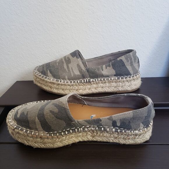 Splendid Laney camo espadrille slip ons 6.5 - Picture 2 of 7